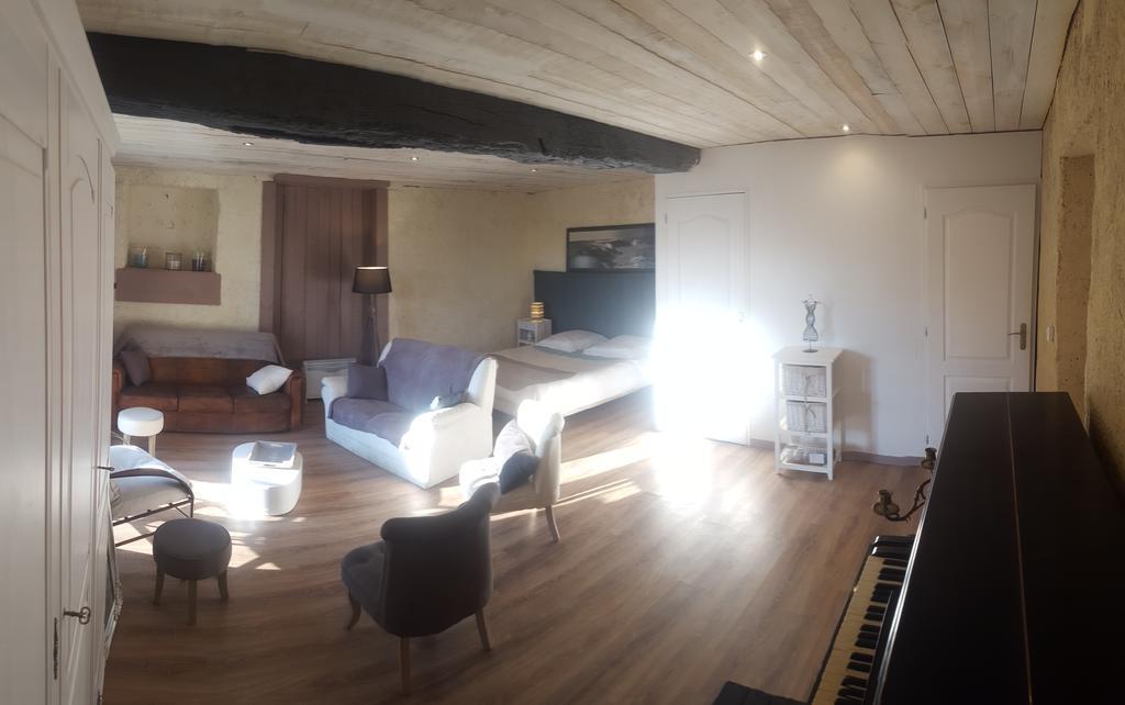 Domaine De L'Etanchet Hotel Saint-Hilaire-le-Vouhis Екстериор снимка