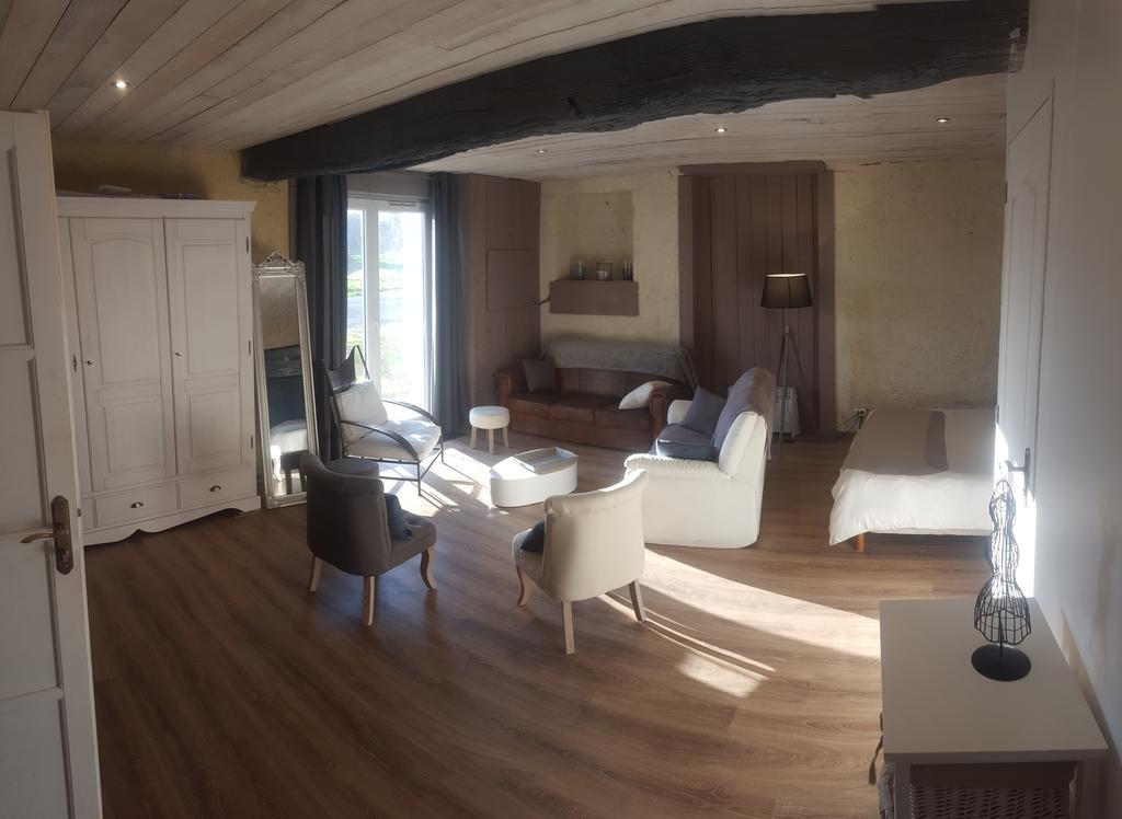 Domaine De L'Etanchet Hotel Saint-Hilaire-le-Vouhis Екстериор снимка
