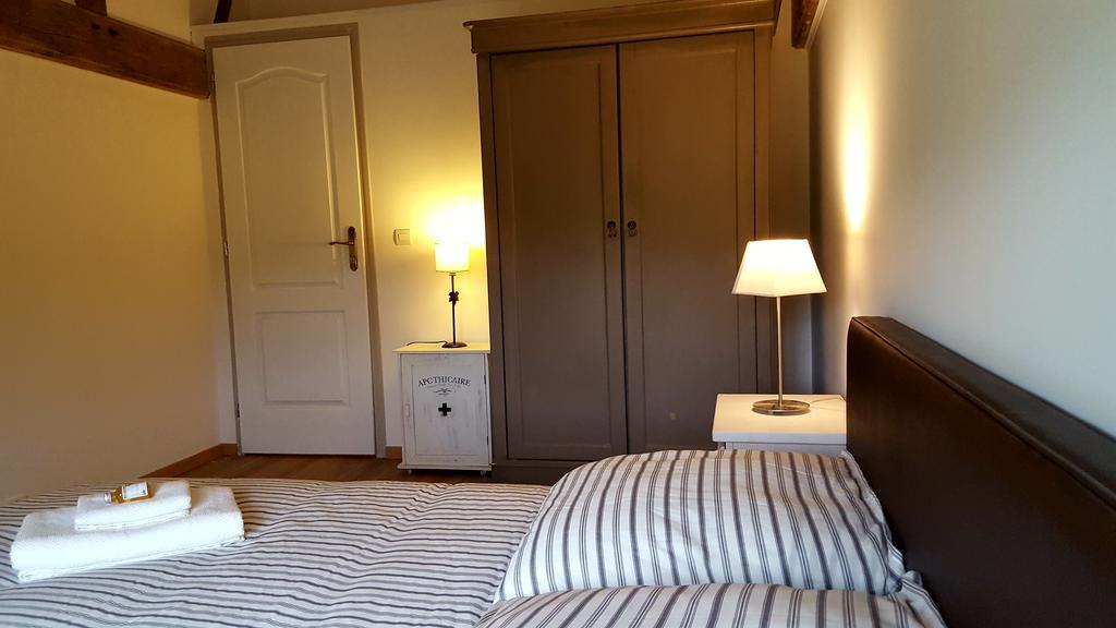 Domaine De L'Etanchet Hotel Saint-Hilaire-le-Vouhis Екстериор снимка