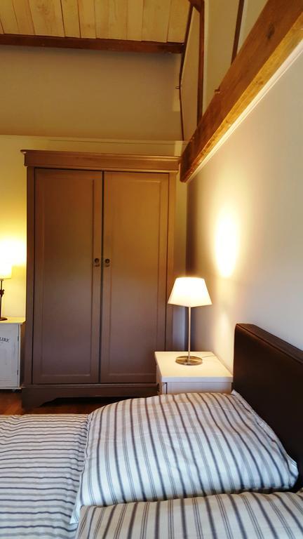 Domaine De L'Etanchet Hotel Saint-Hilaire-le-Vouhis Екстериор снимка